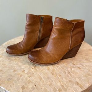 Used Kork-Ease Natalya bootie. Cognac leather, women’s size 8.